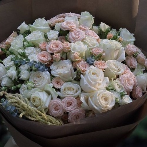 دسته گل 40شاخه رز و رز مینیاتوری